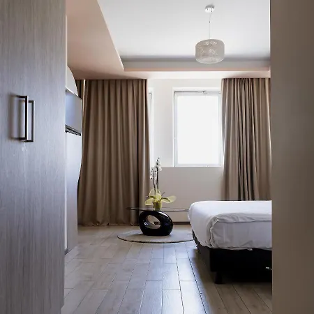 Hotel Queen